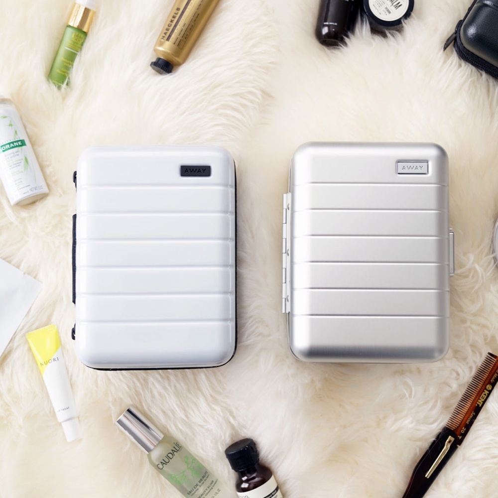 Sold out color pearly white away mini suitcase